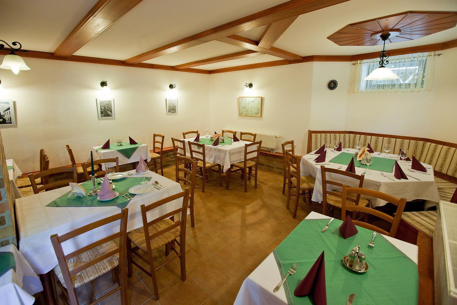 Villa Sakura Panzio Sopron Zewnętrze zdjęcie